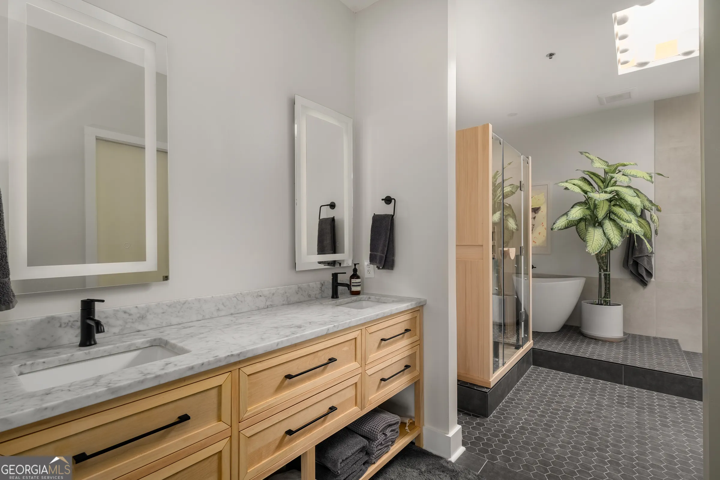 PH4 845 Spring Street NW, #PH4