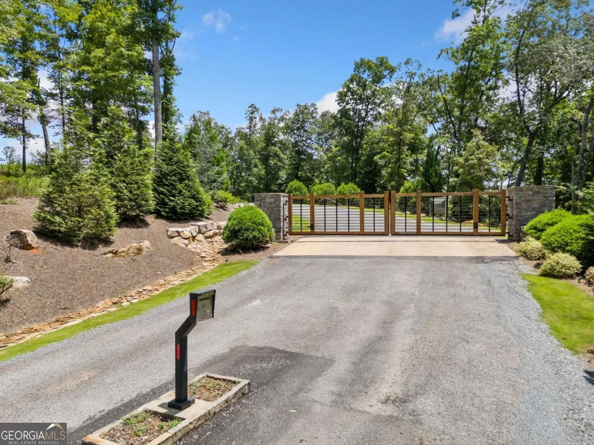 105 105 River Knoll Trail, #105