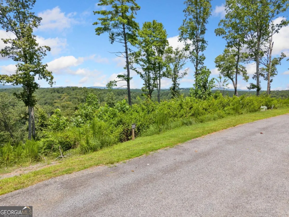 105 105 River Knoll Trail, #105
