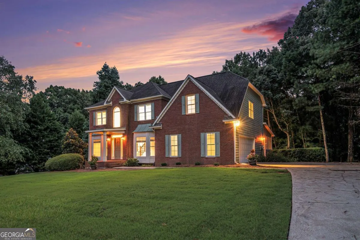 3630 Falls Trail