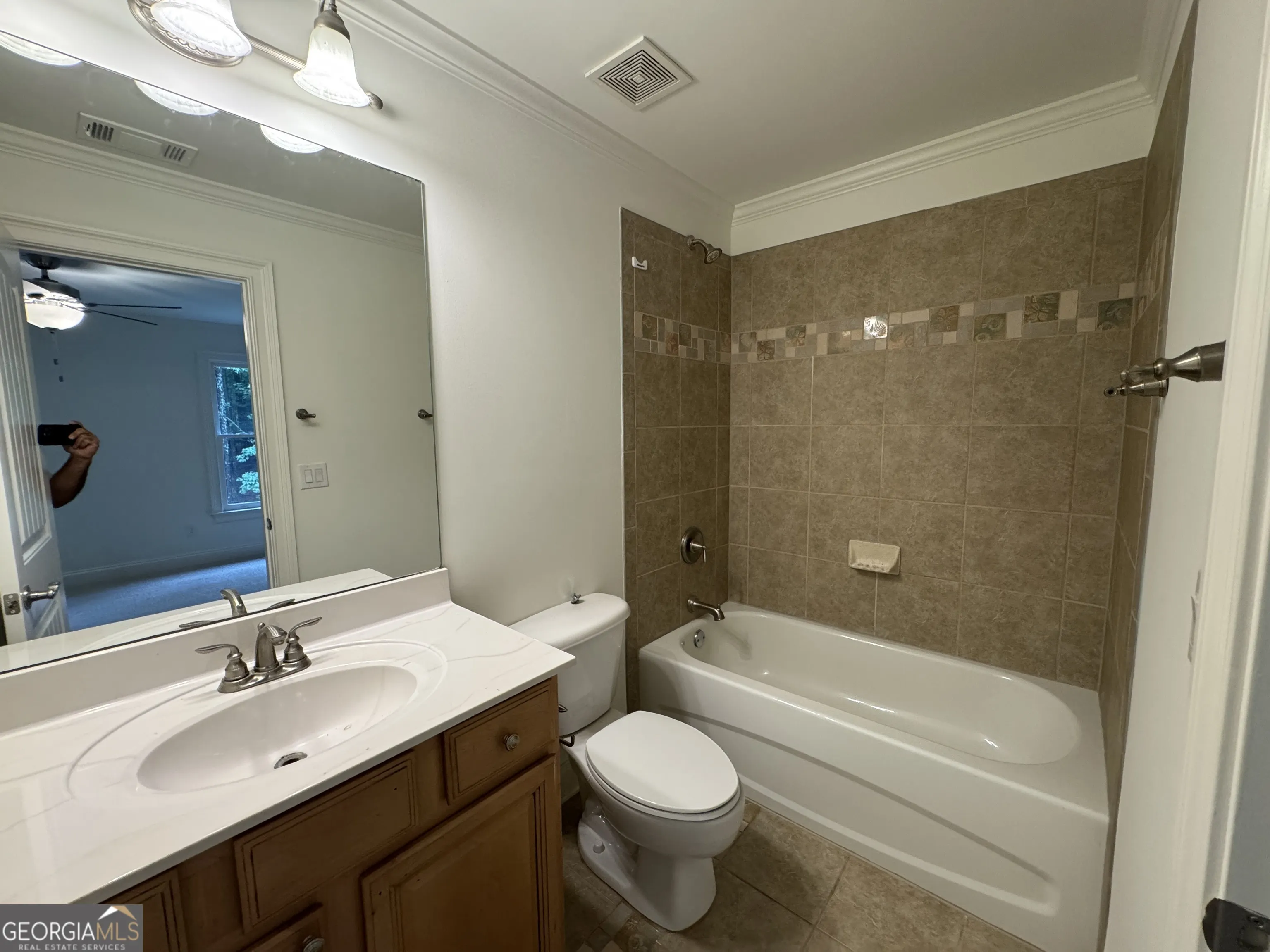 1022 Waverly Drive