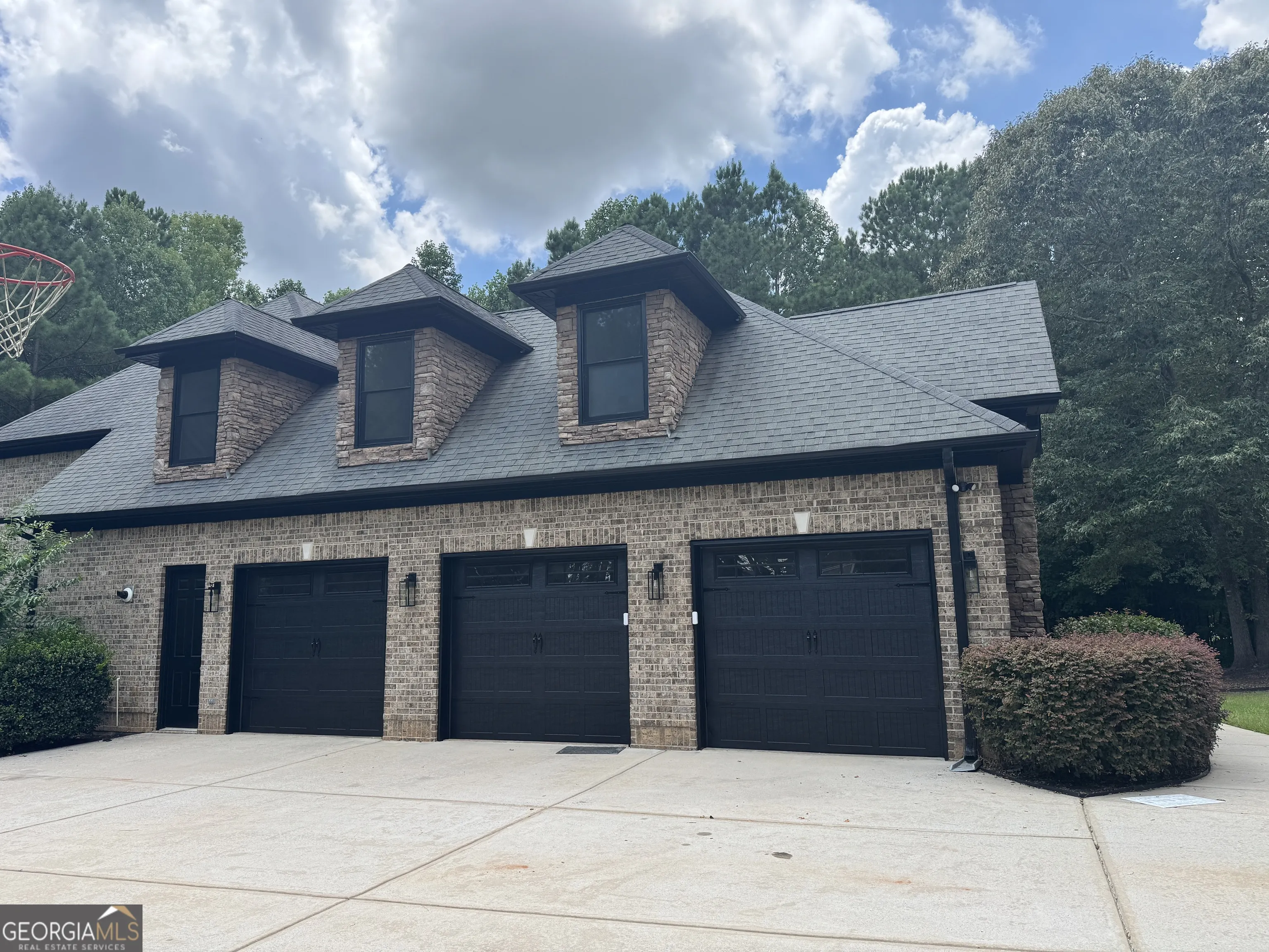 1022 Waverly Drive
