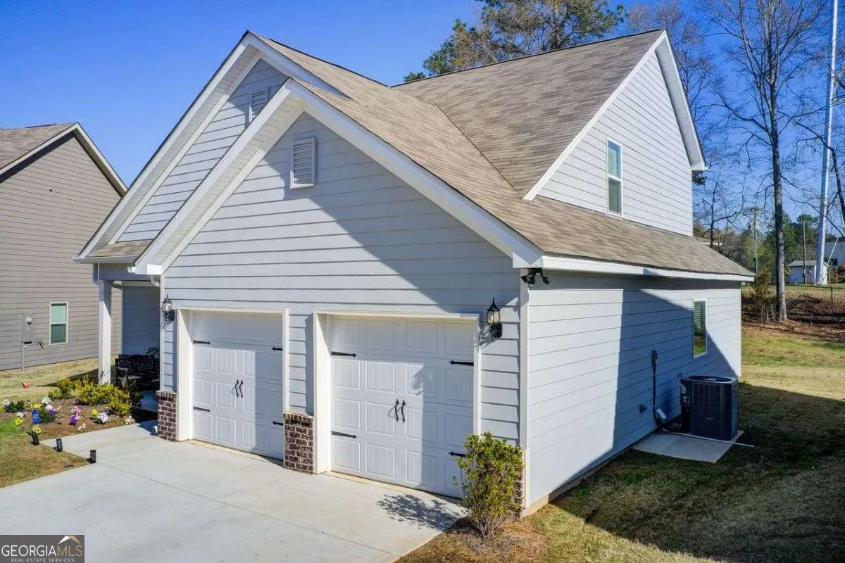 516 Grand Magnolia Street