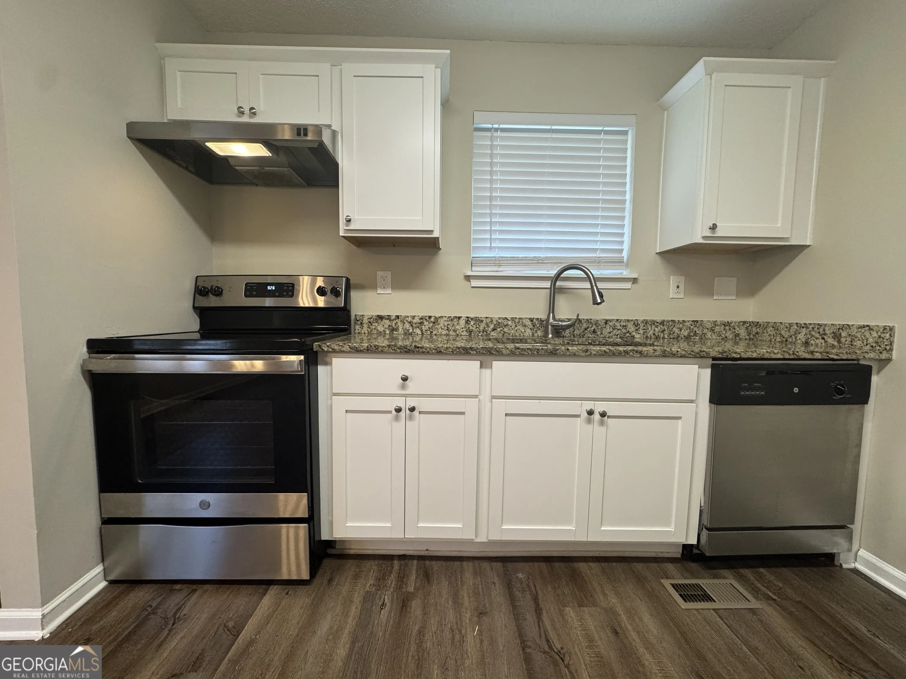 3159 W Point Circle