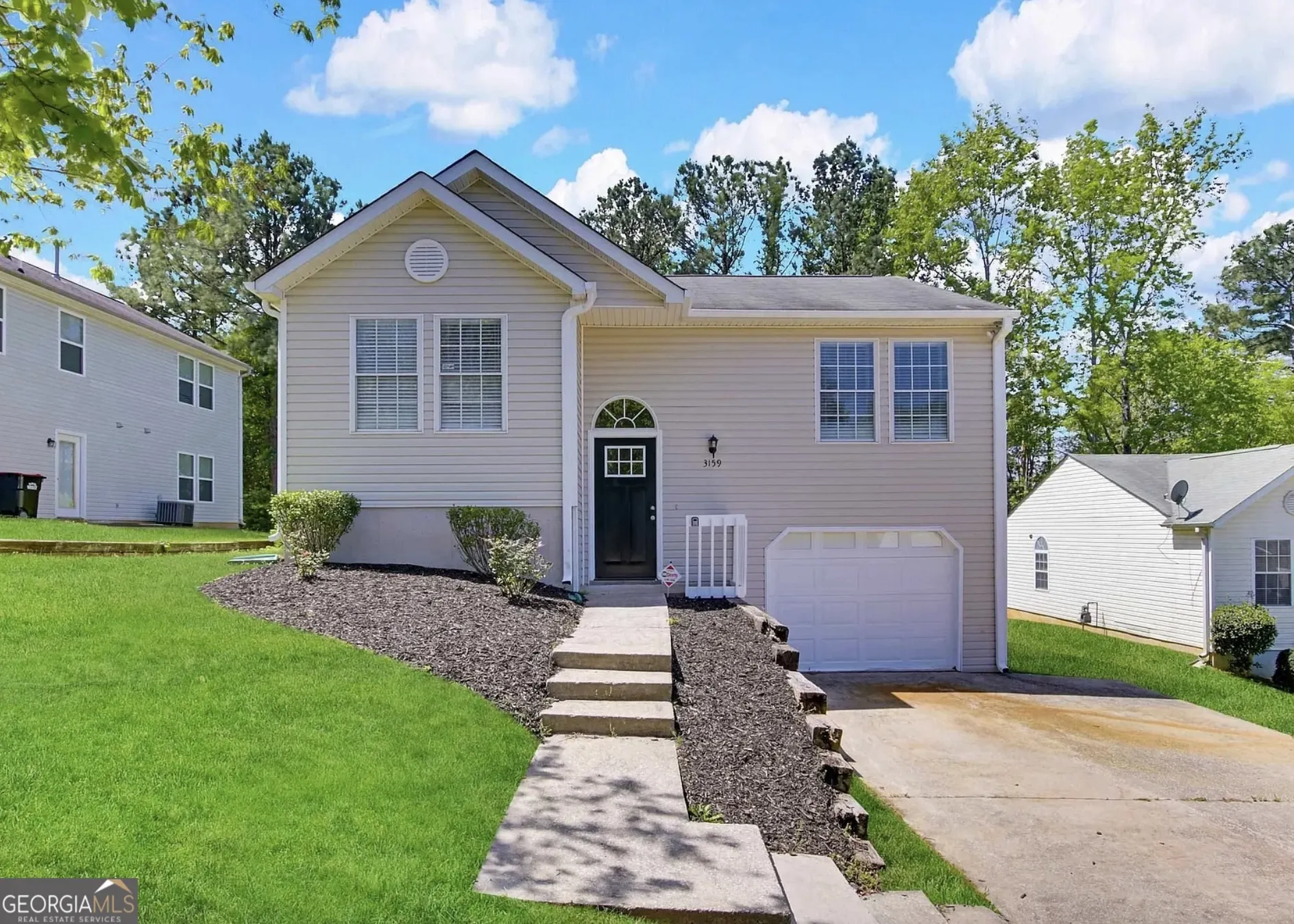 3159 W Point Circle