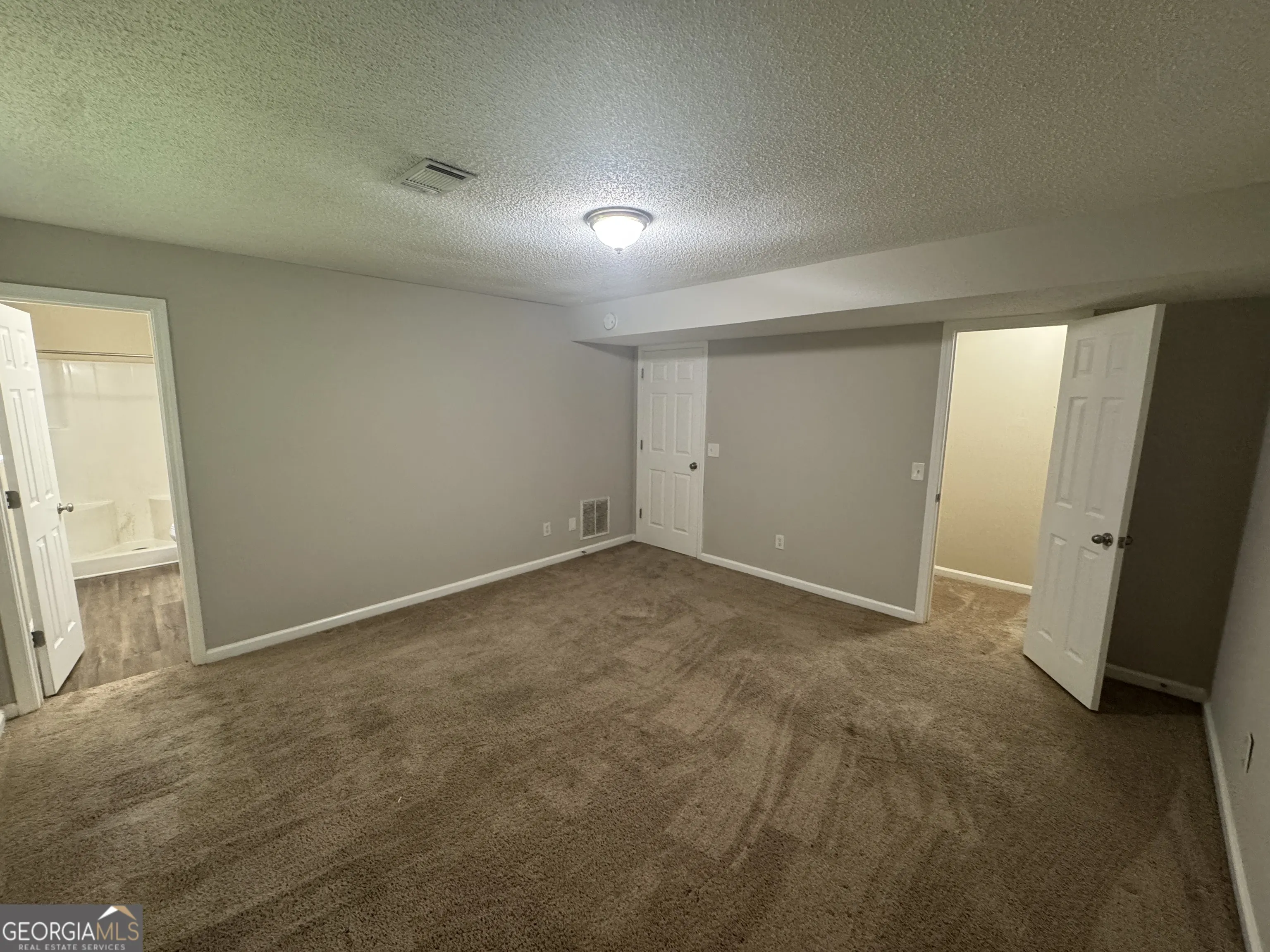 3159 W Point Circle