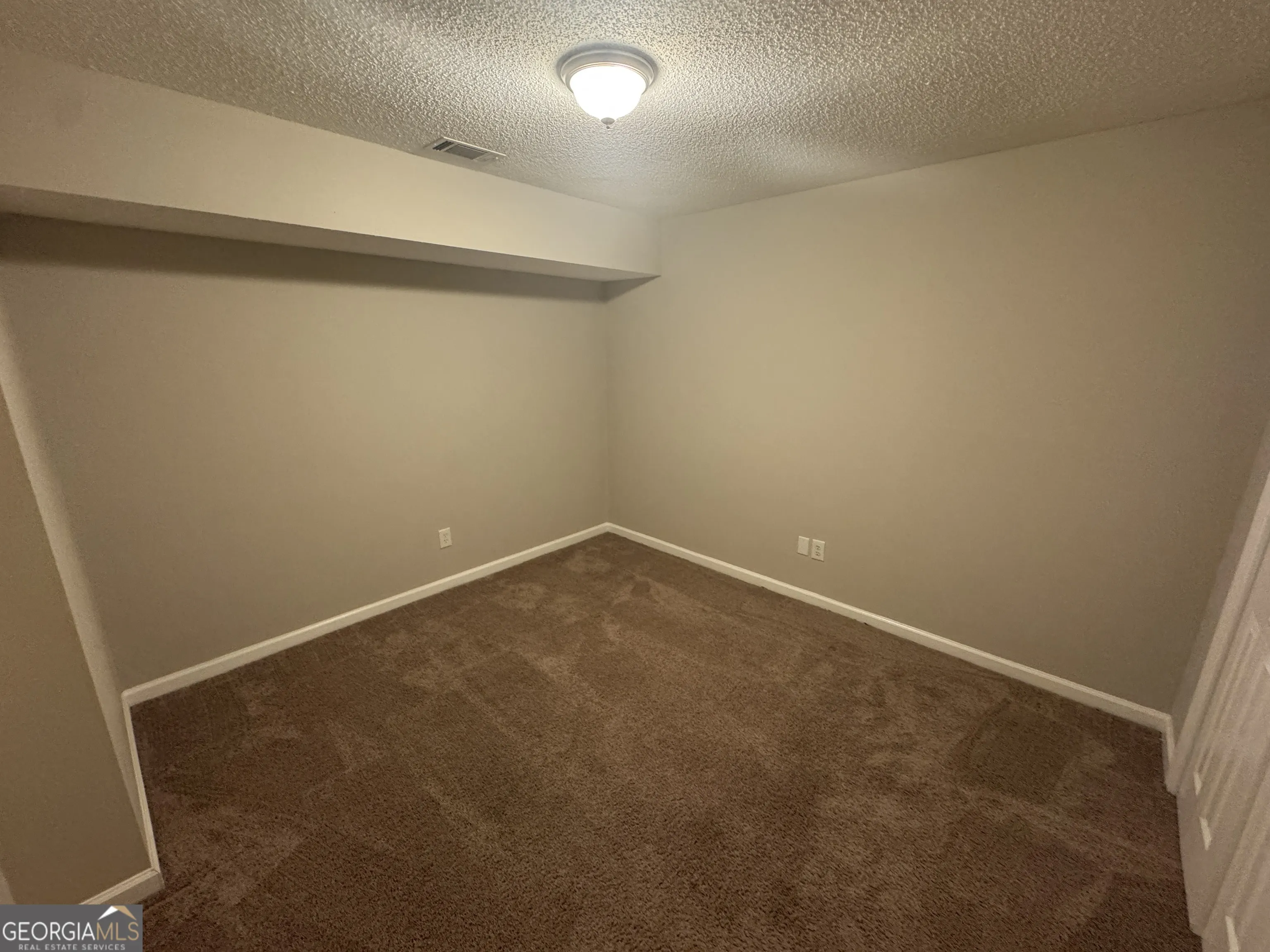 3159 W Point Circle