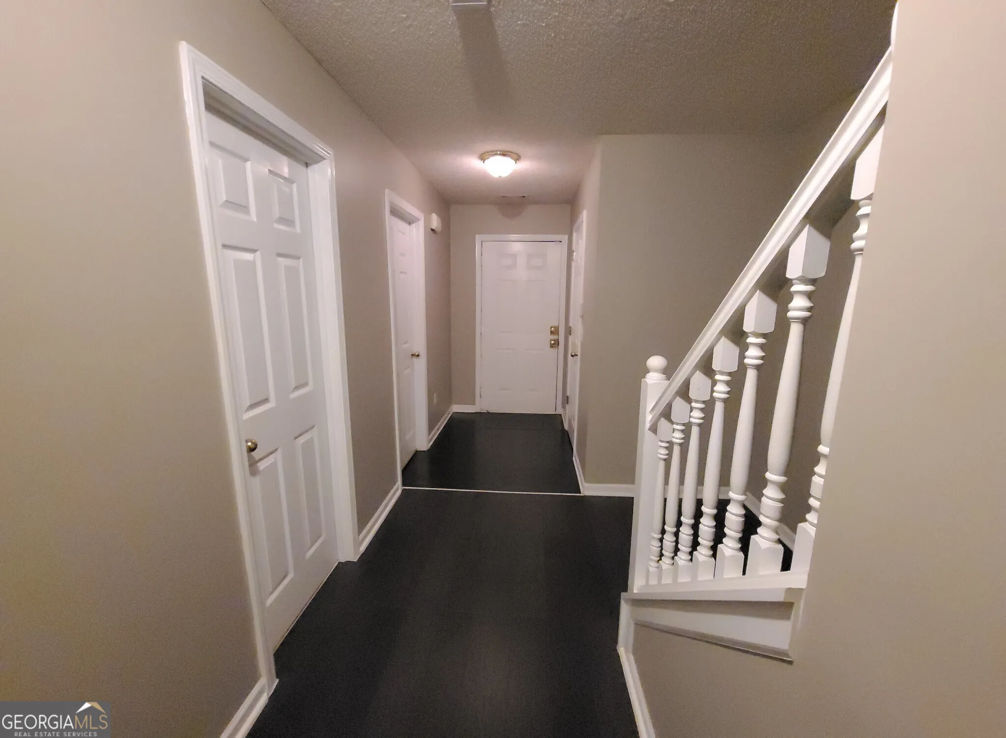 5338 Creekview Lane