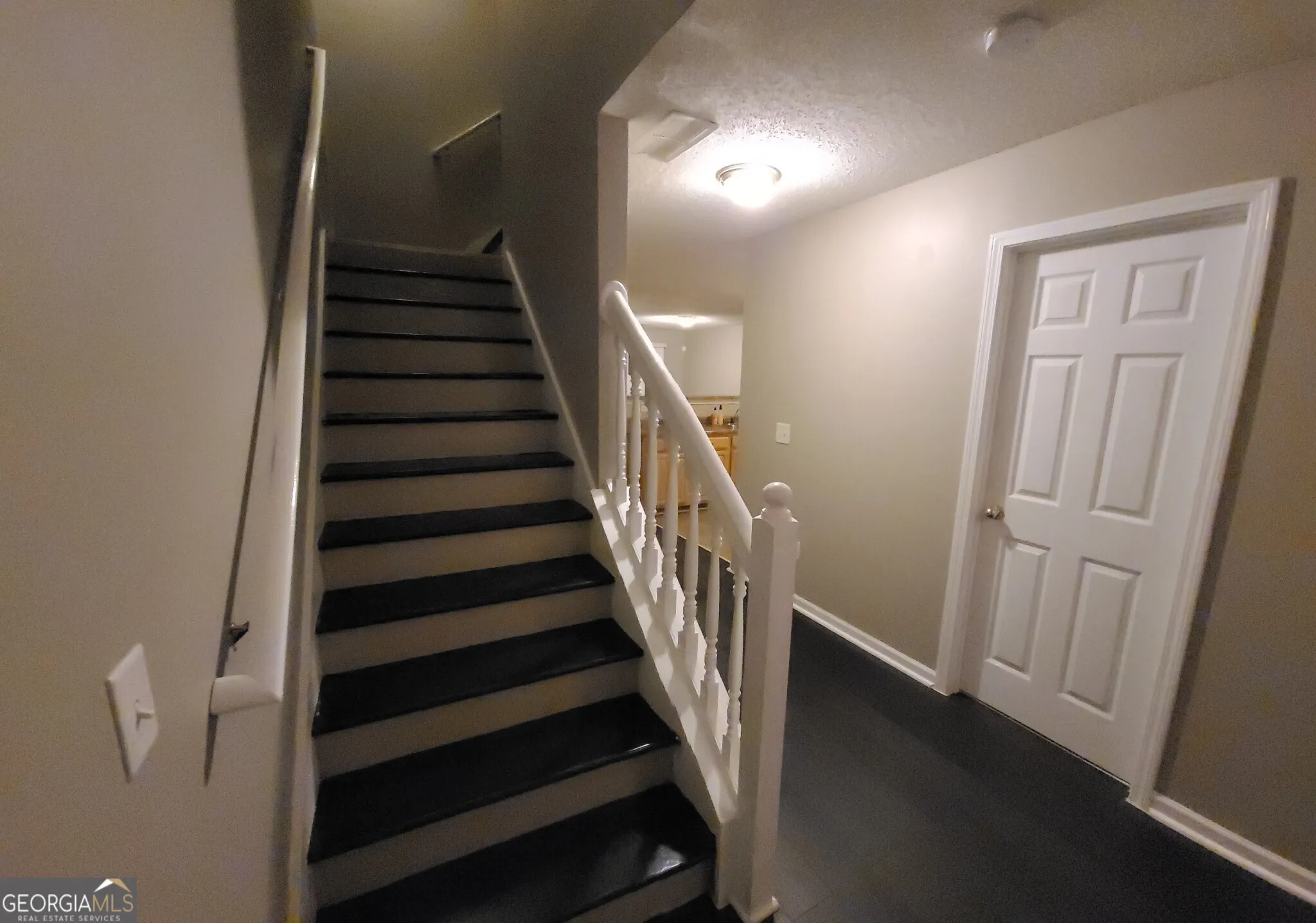 5338 Creekview Lane