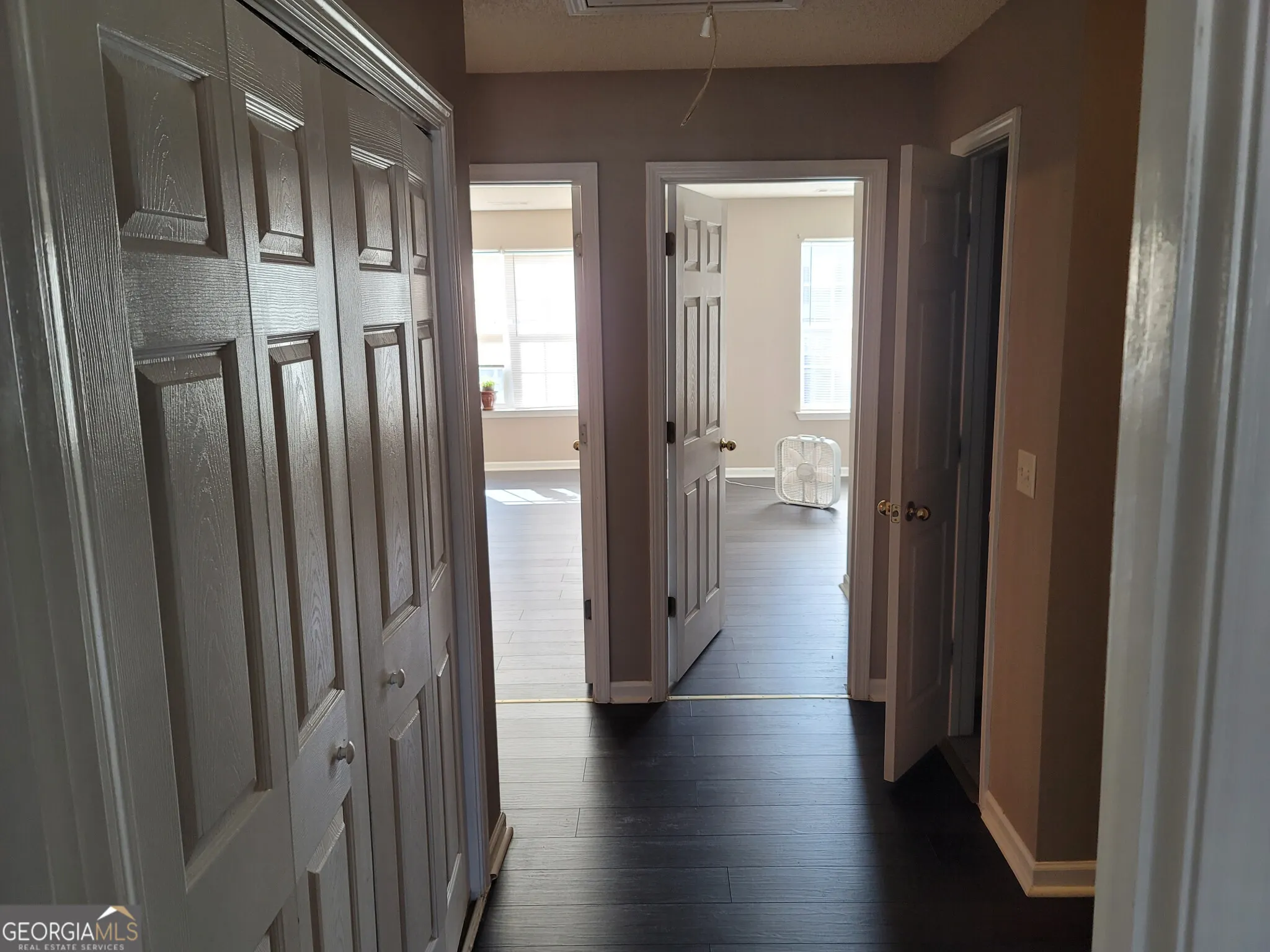 5338 Creekview Lane