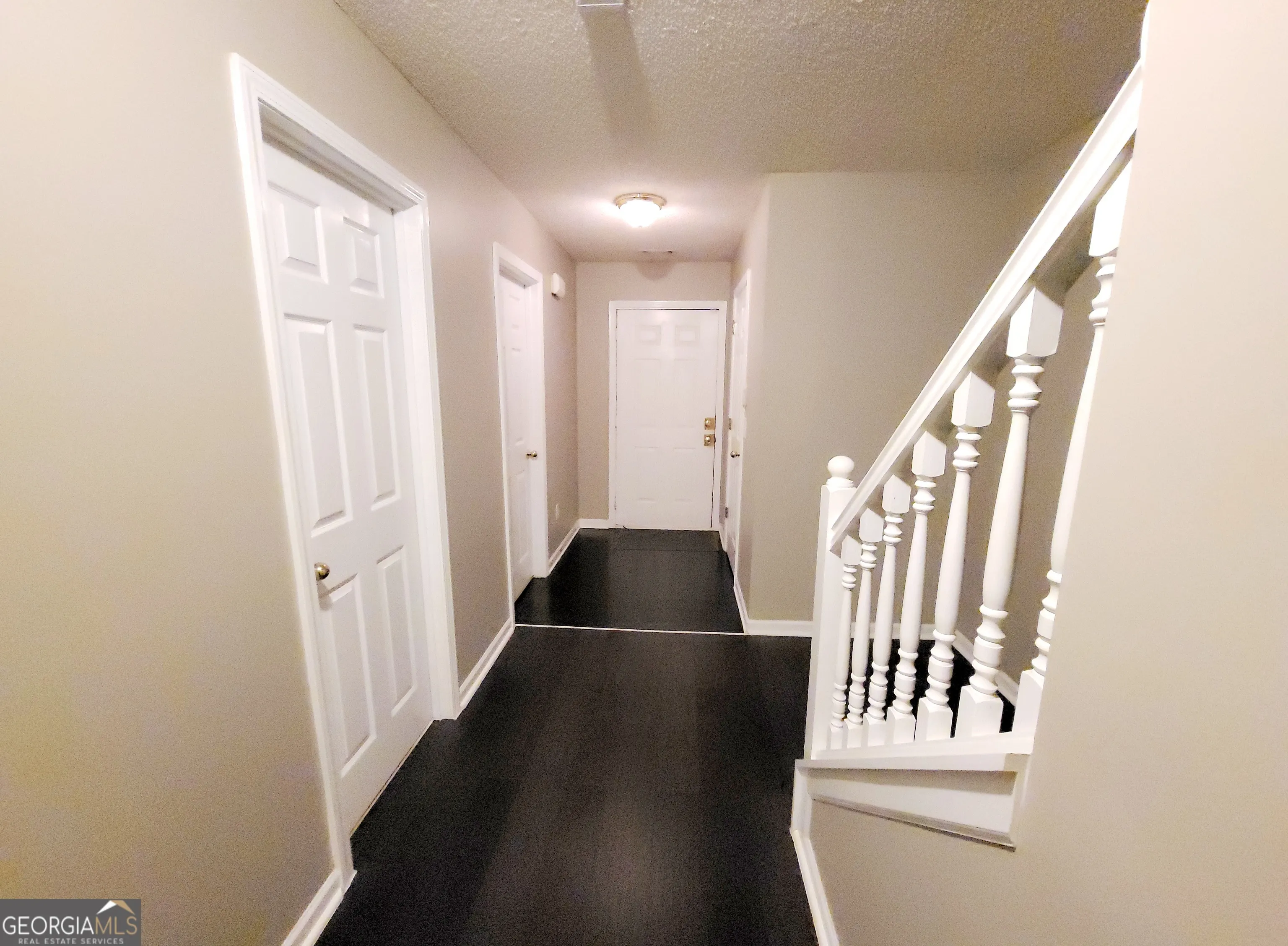 5338 Creekview Lane