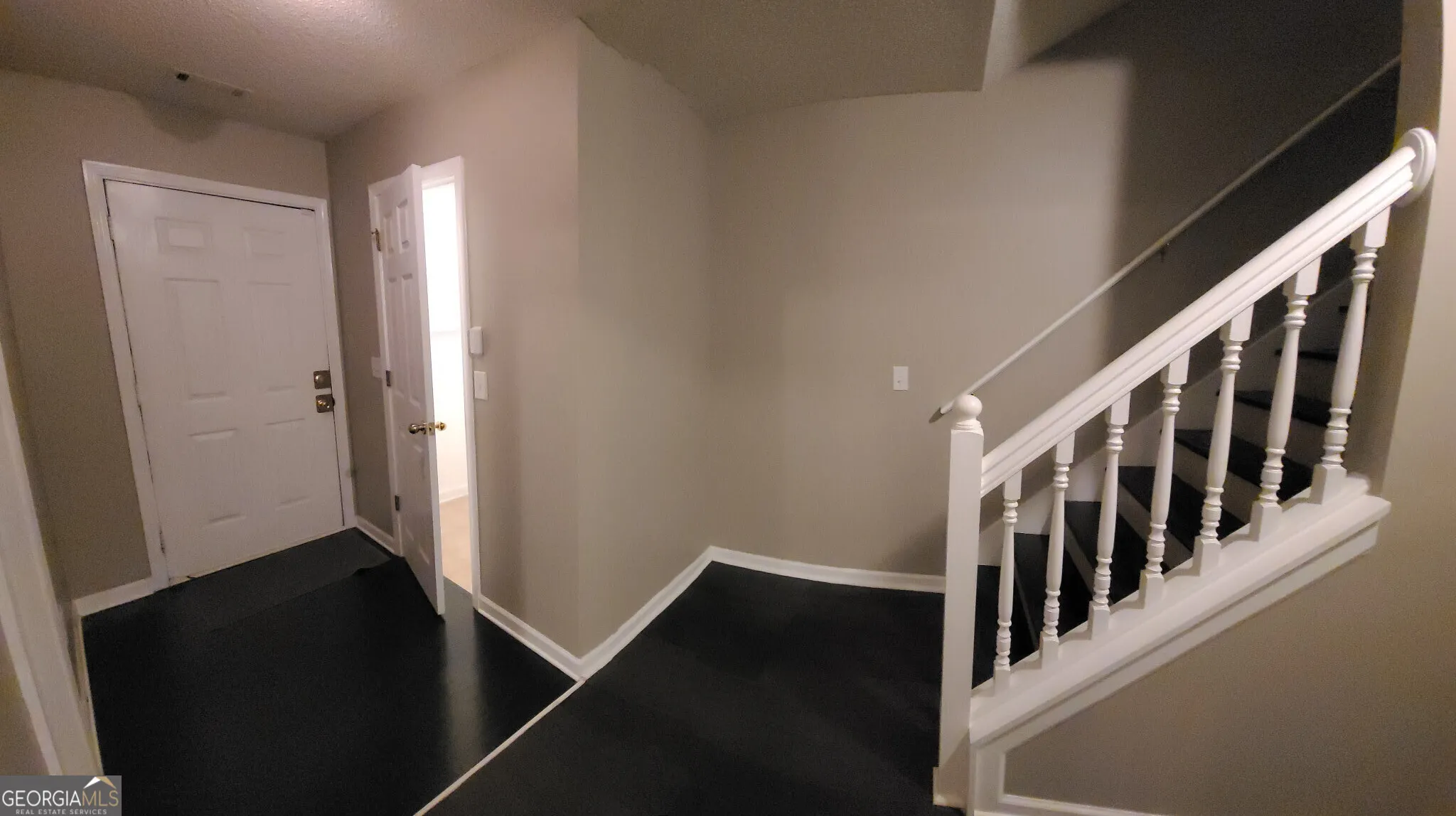 5338 Creekview Lane