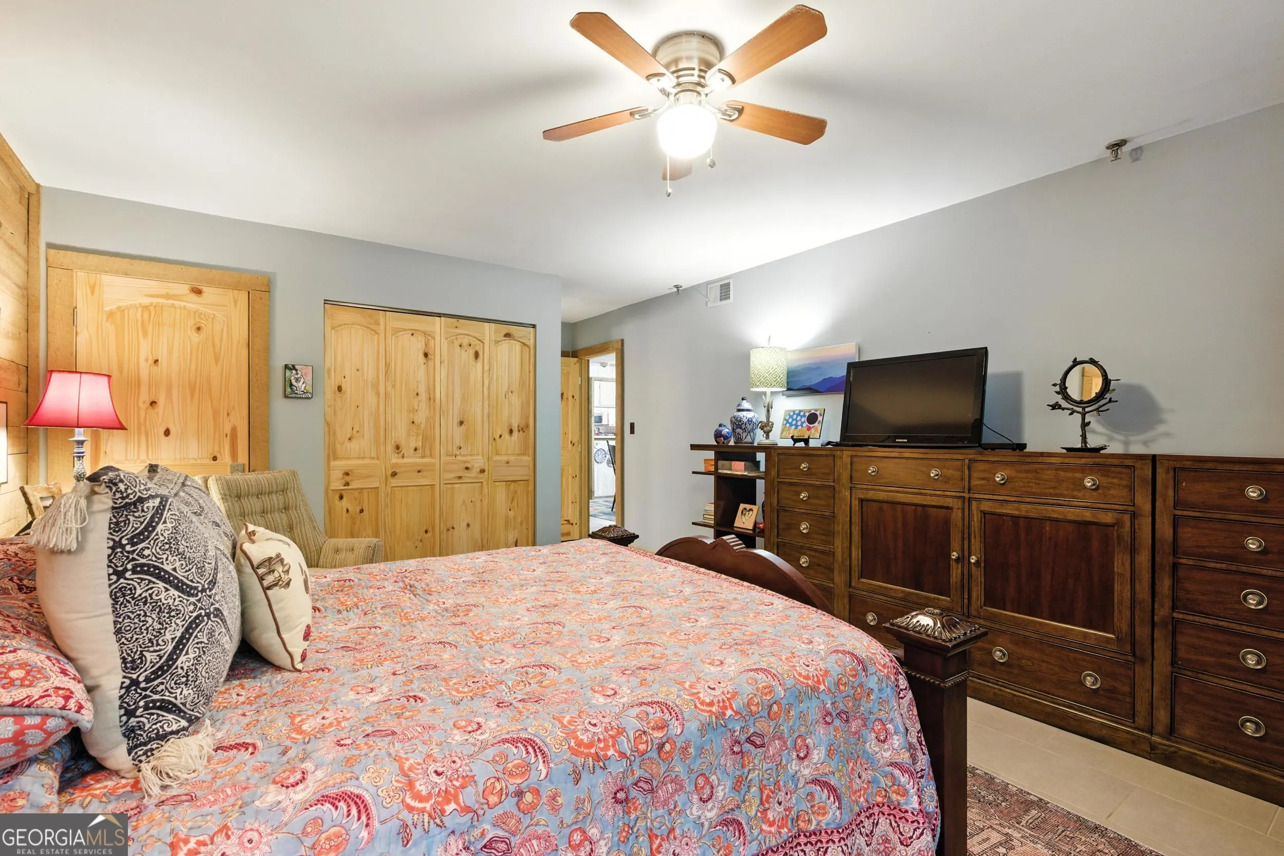 321 251 Shakespeare Drive, #321