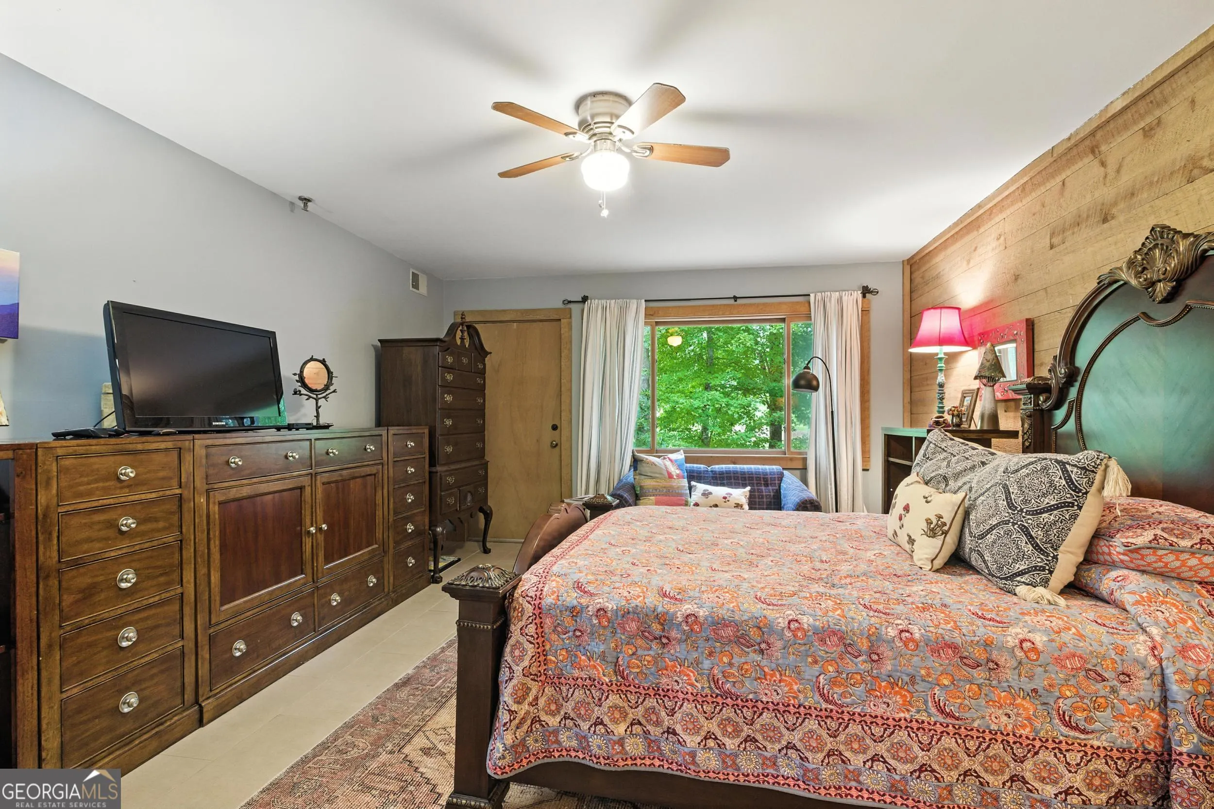 321 251 Shakespeare Drive, #321