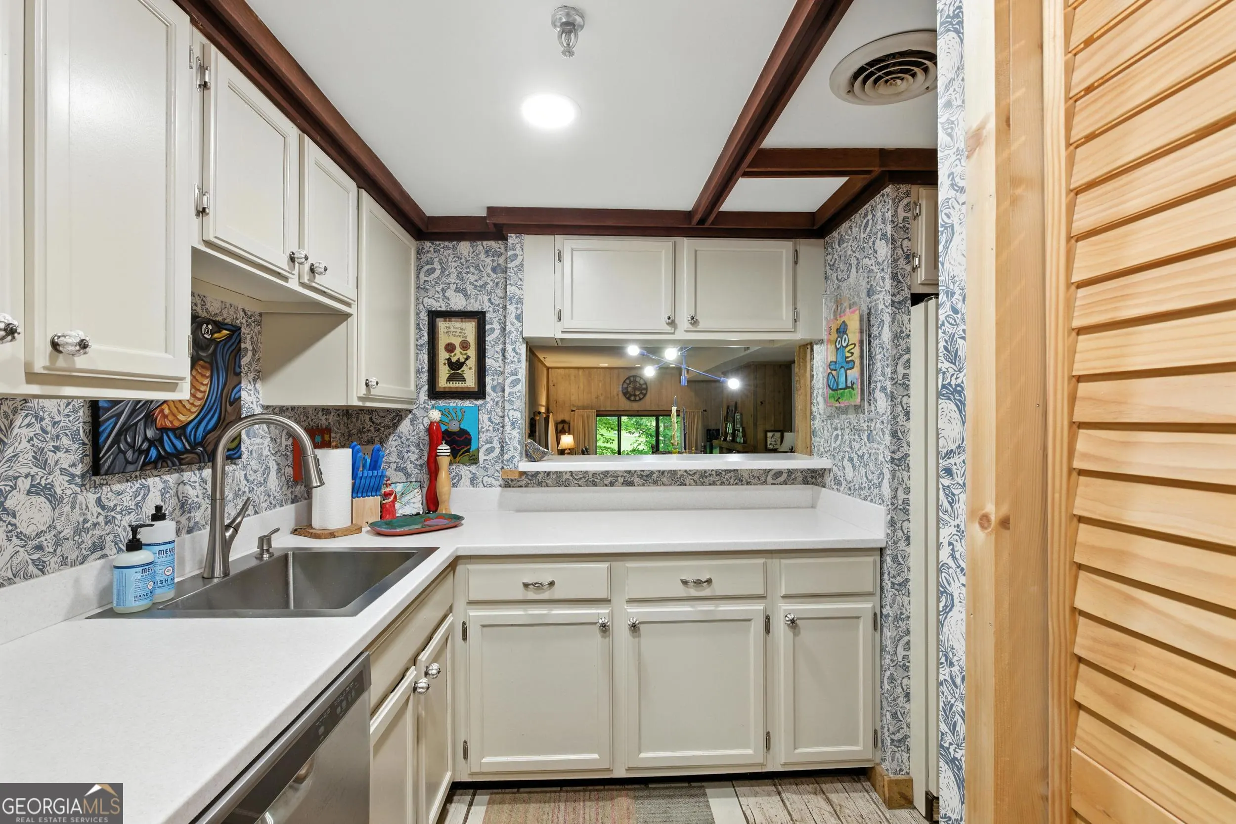 321 251 Shakespeare Drive, #321