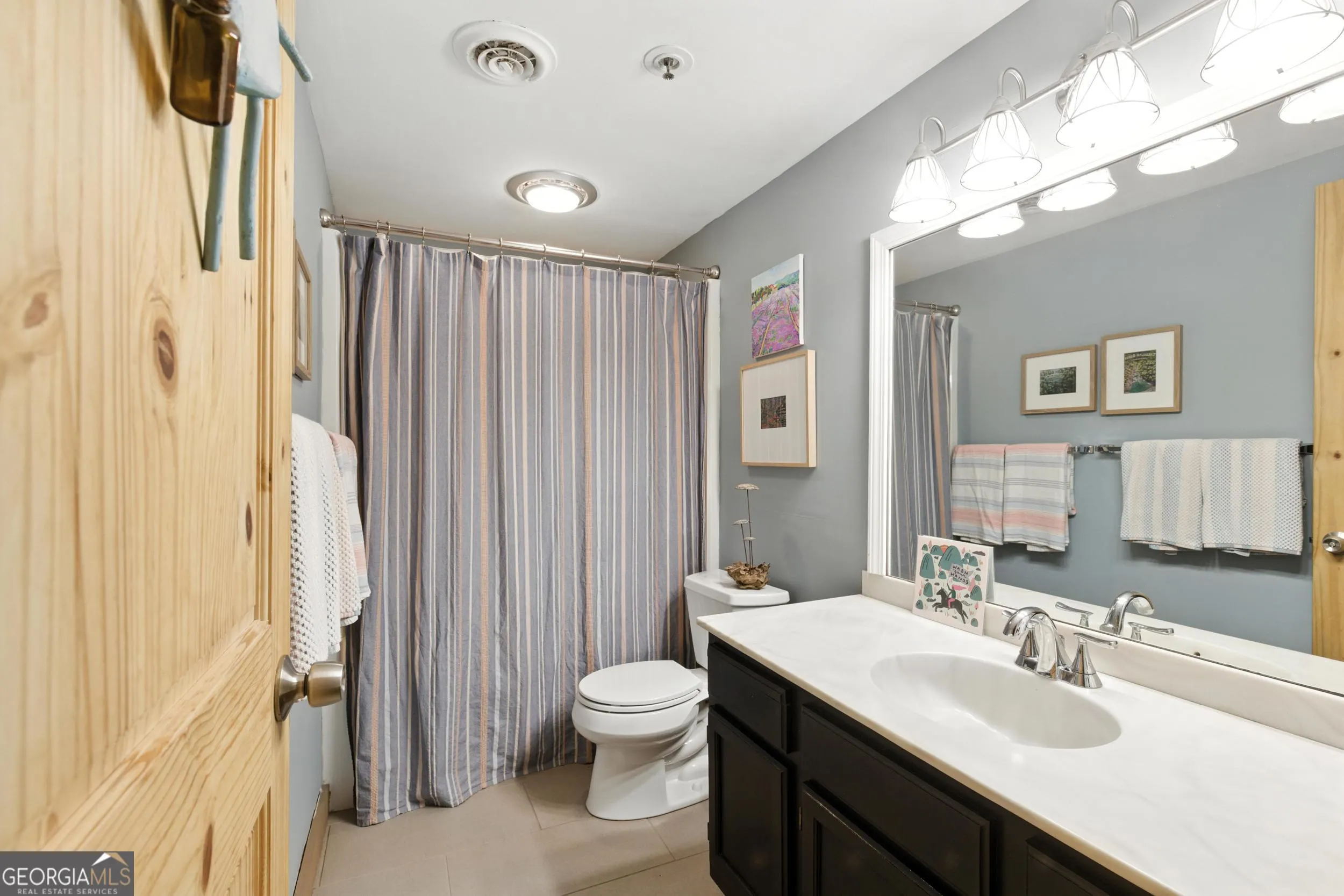 321 251 Shakespeare Drive, #321