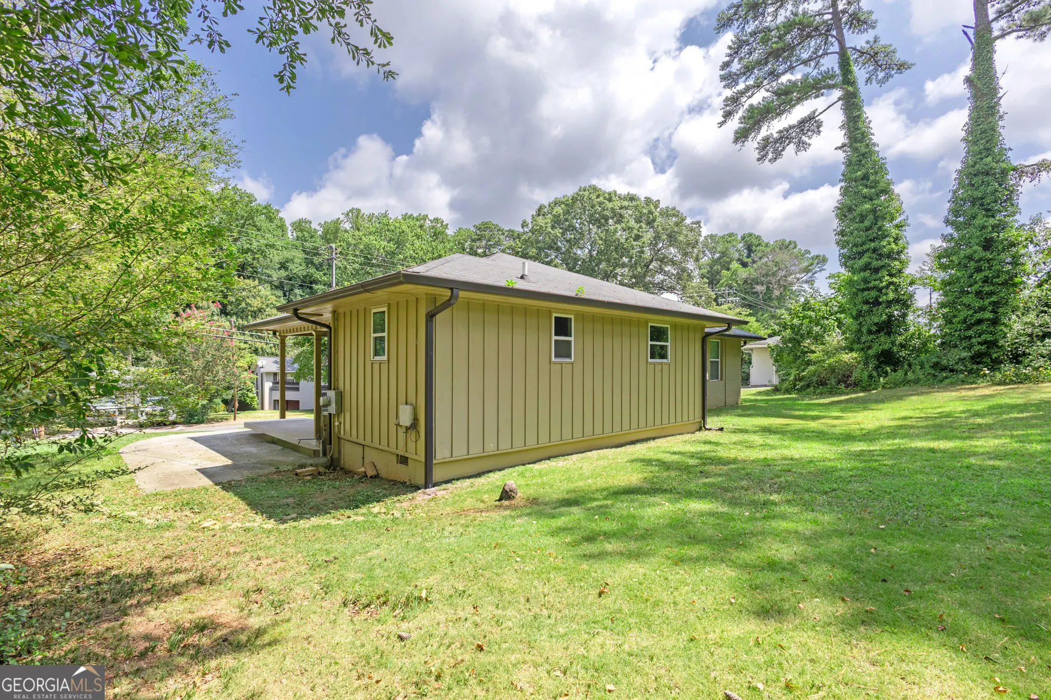 2269 Lakewood Drive NW
