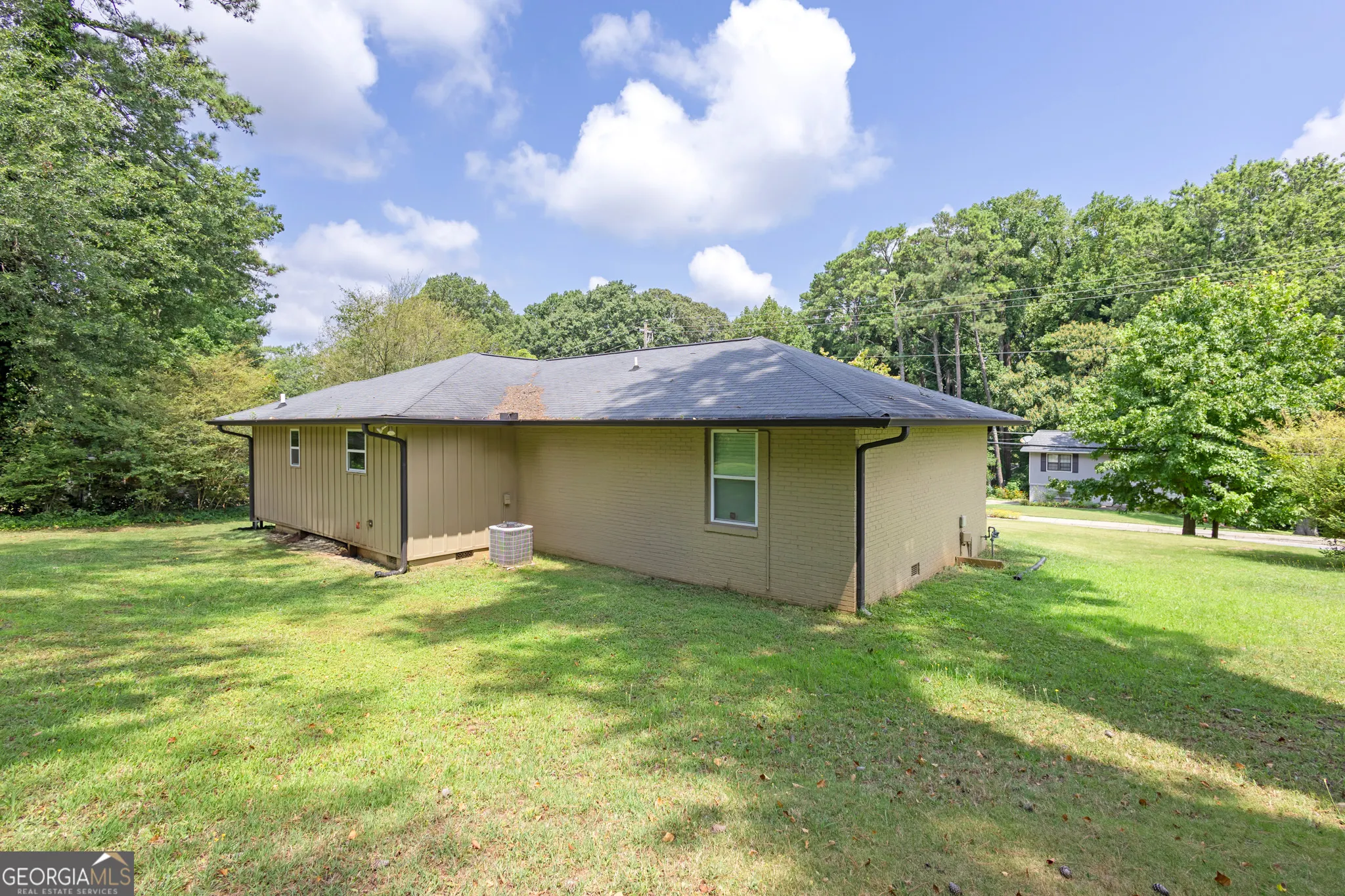 2269 Lakewood Drive NW