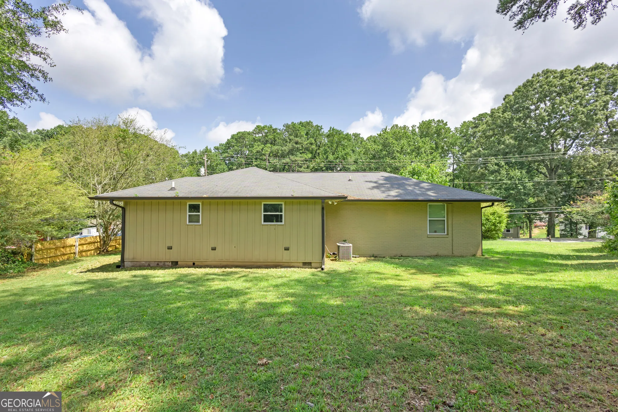 2269 Lakewood Drive NW