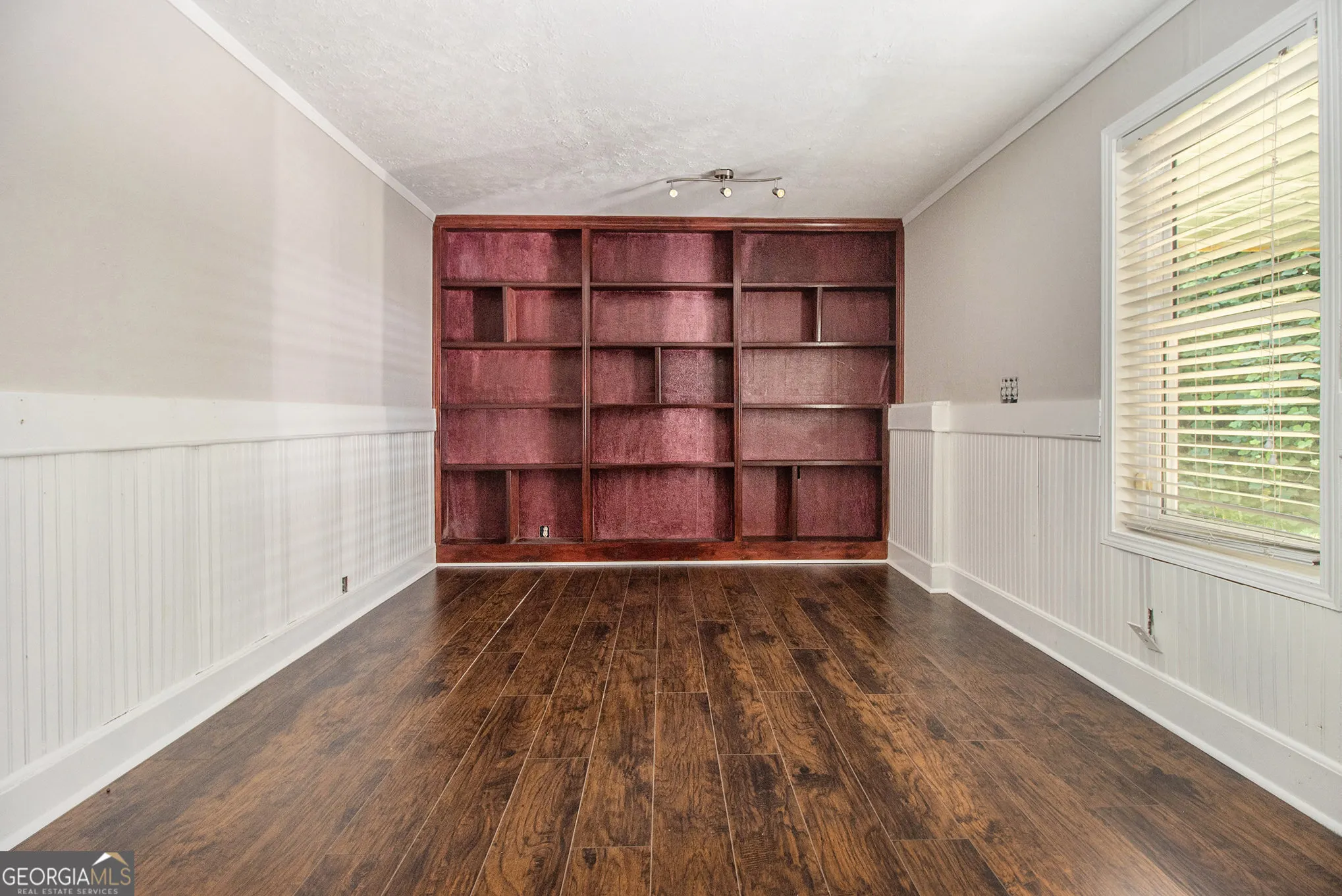 1887 Jamaitis Way