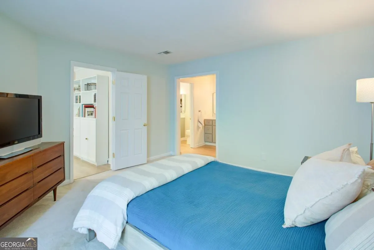 216 244 13th Street NE, #216