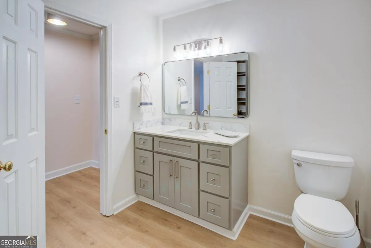 216 244 13th Street NE, #216