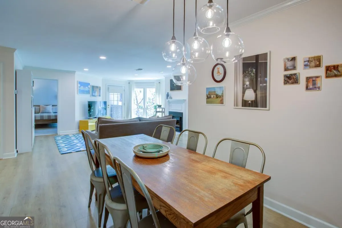 216 244 13th Street NE, #216