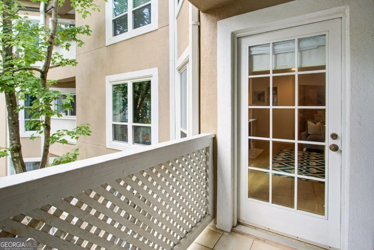 216 244 13th Street NE, #216