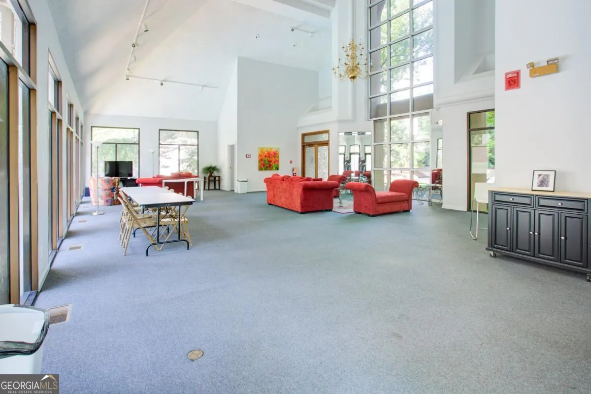 216 244 13th Street NE, #216