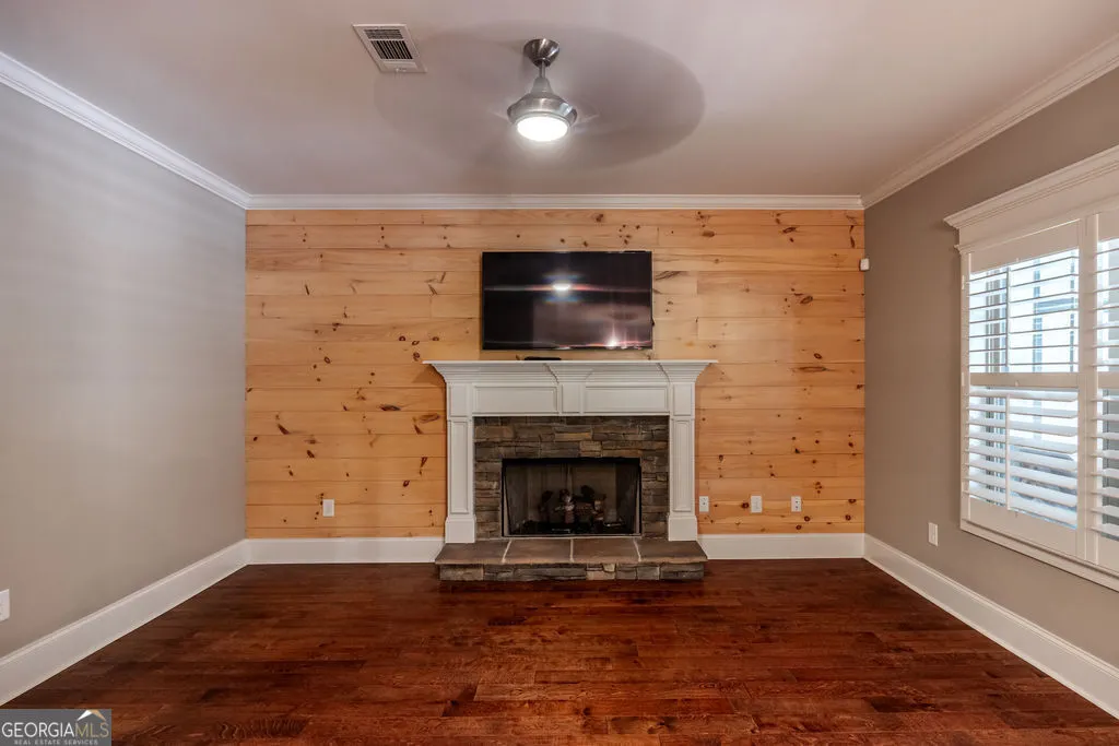 116 Crescent Drive