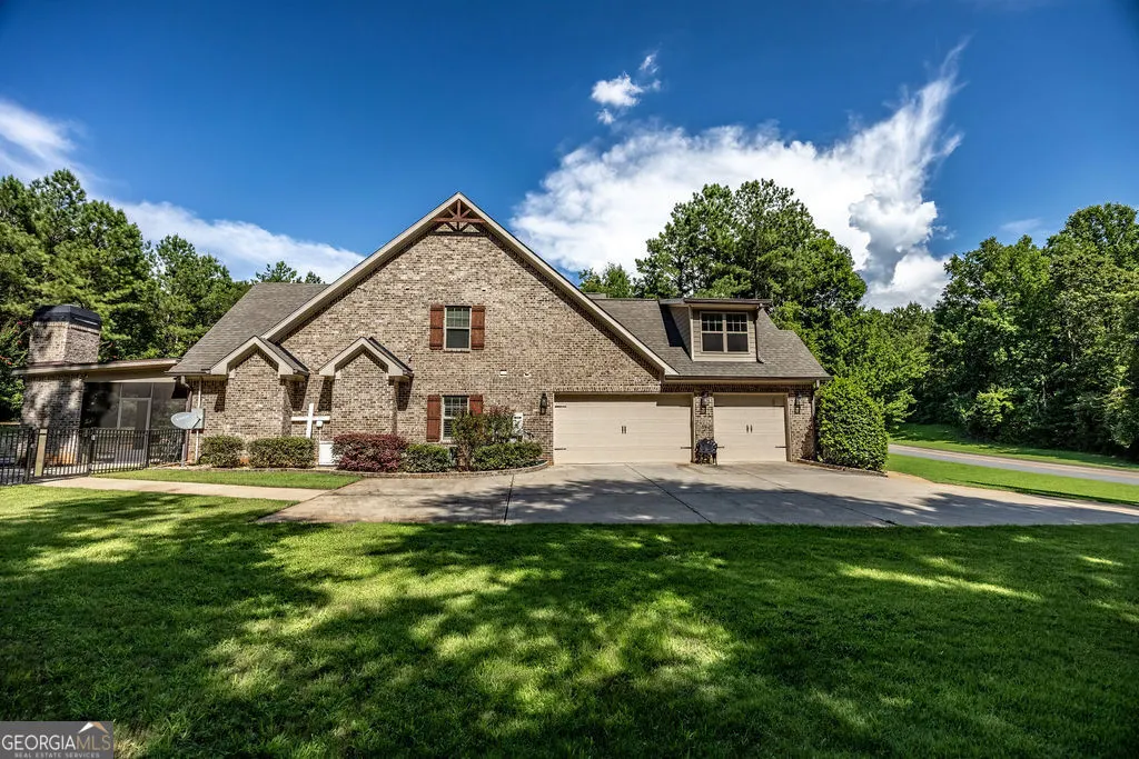 116 Crescent Drive