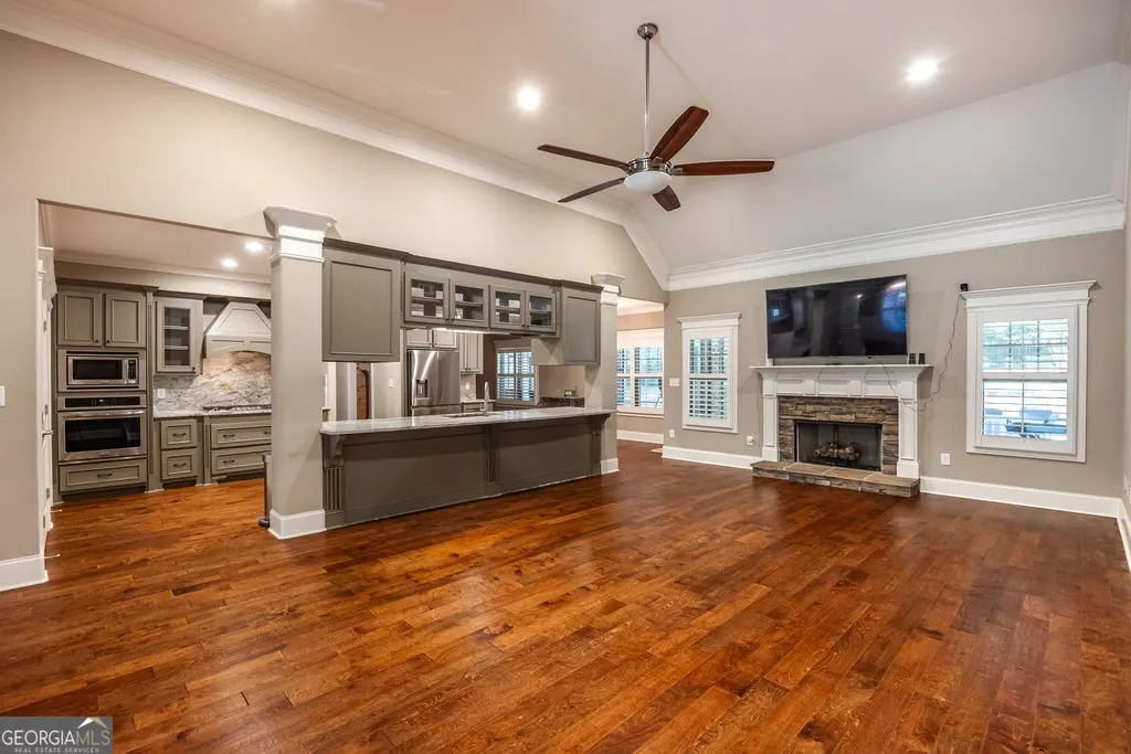 116 Crescent Drive