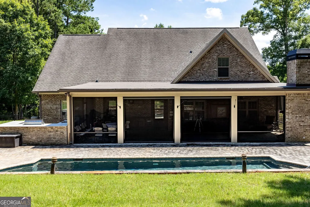 116 Crescent Drive