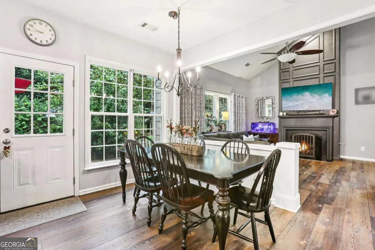 2435 Vistoria Drive