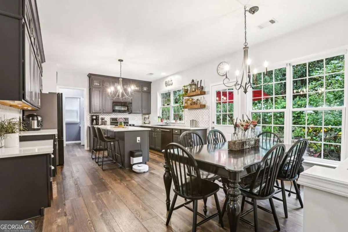 2435 Vistoria Drive