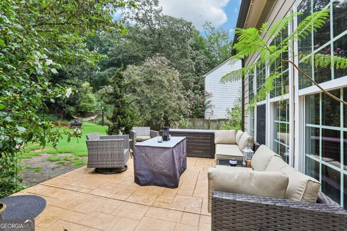 2435 Vistoria Drive
