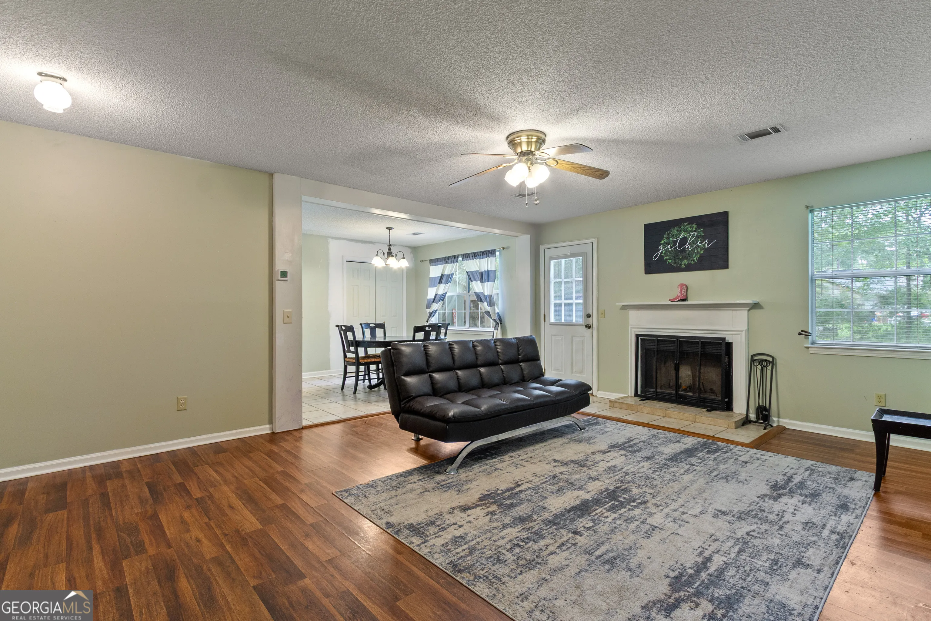 505 Carriage Lane