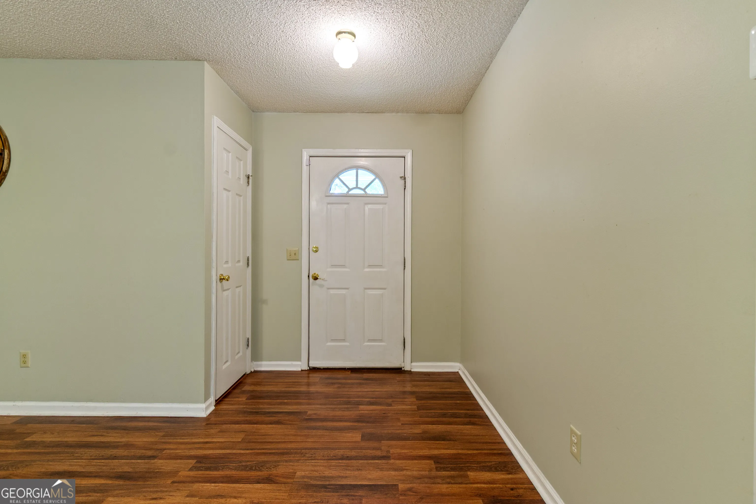 505 Carriage Lane