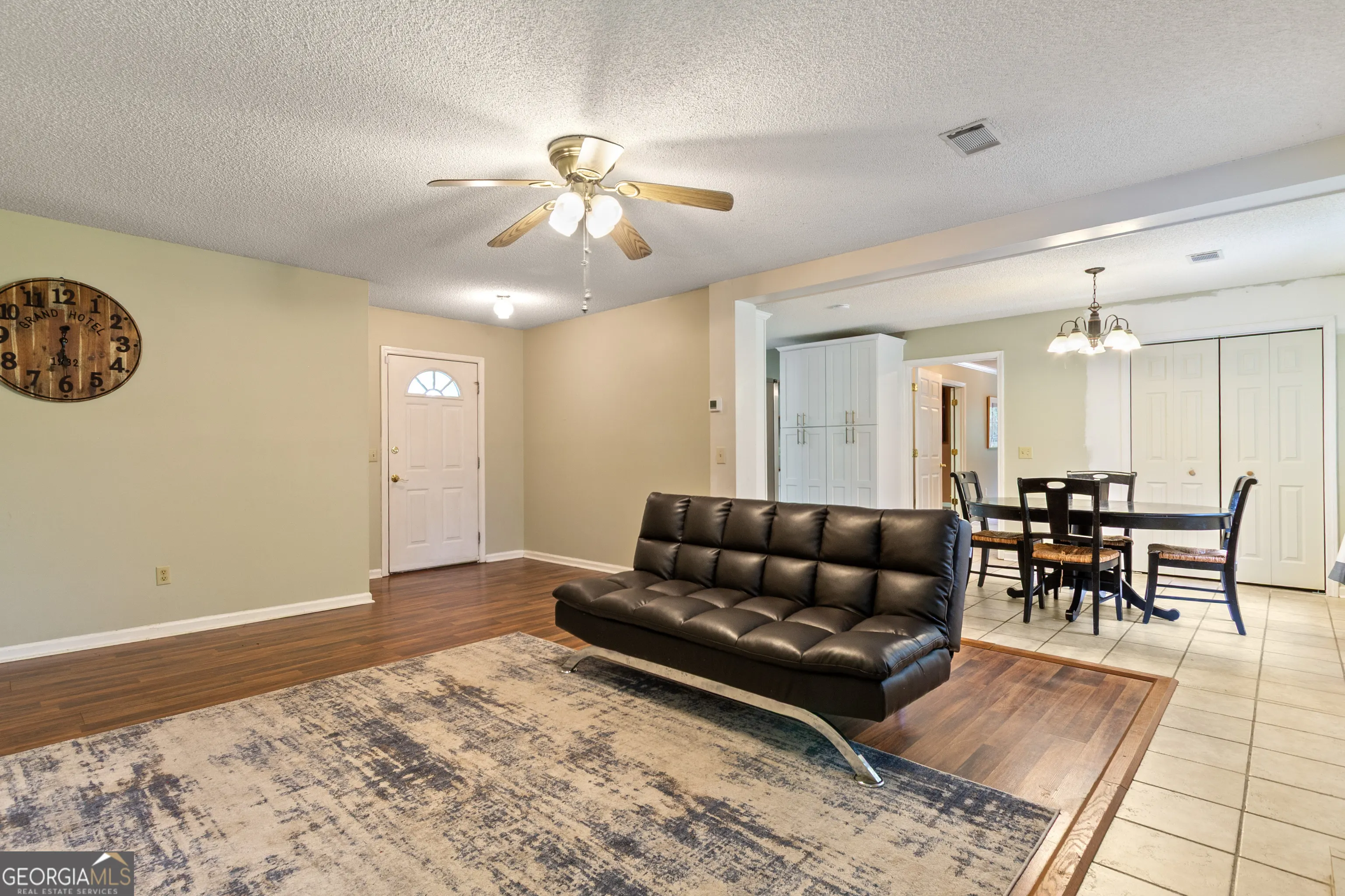 505 Carriage Lane
