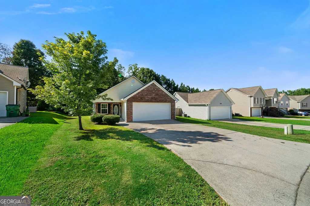 212 Louise Lane