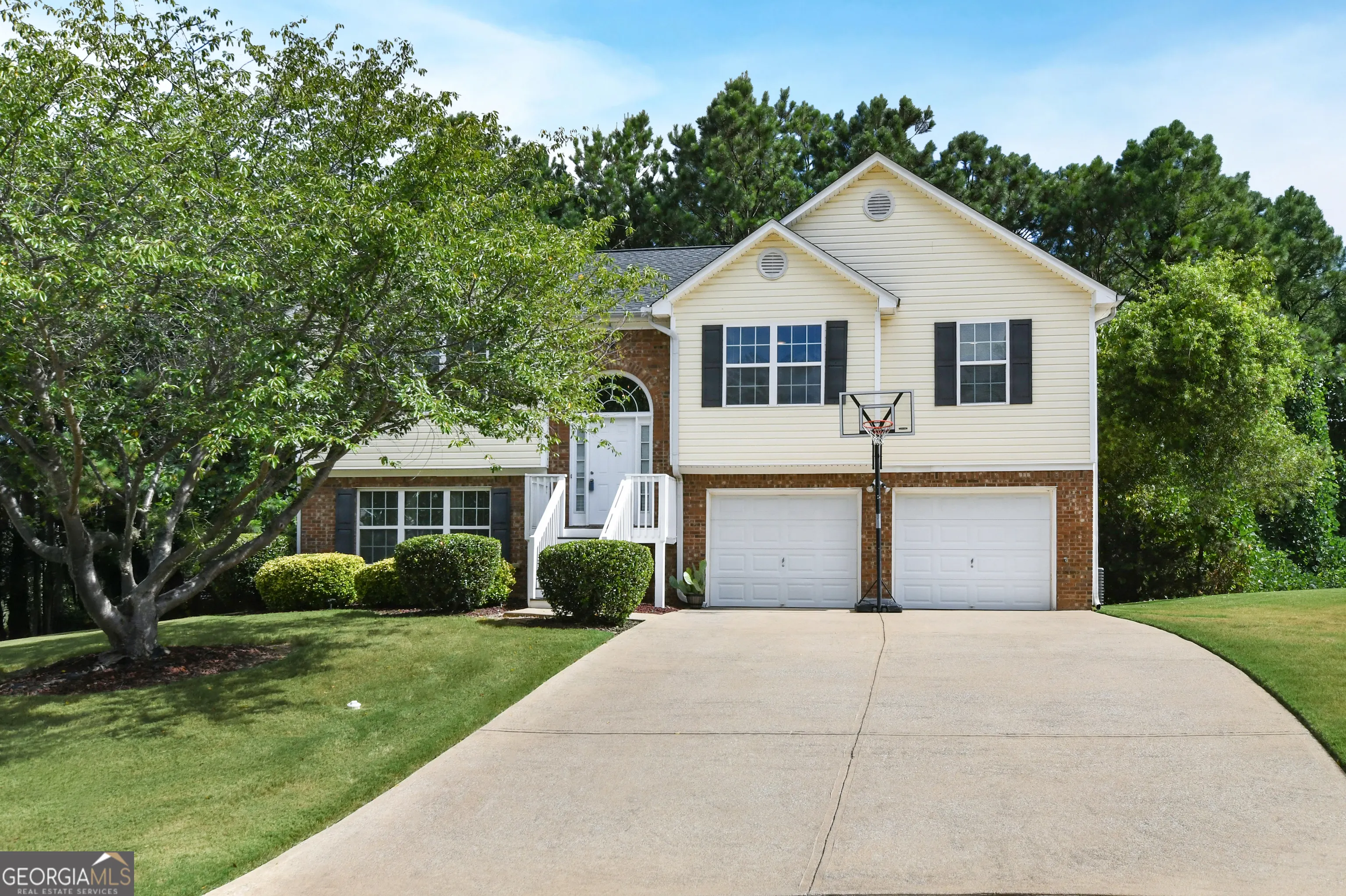 851 Walkingstick Drive