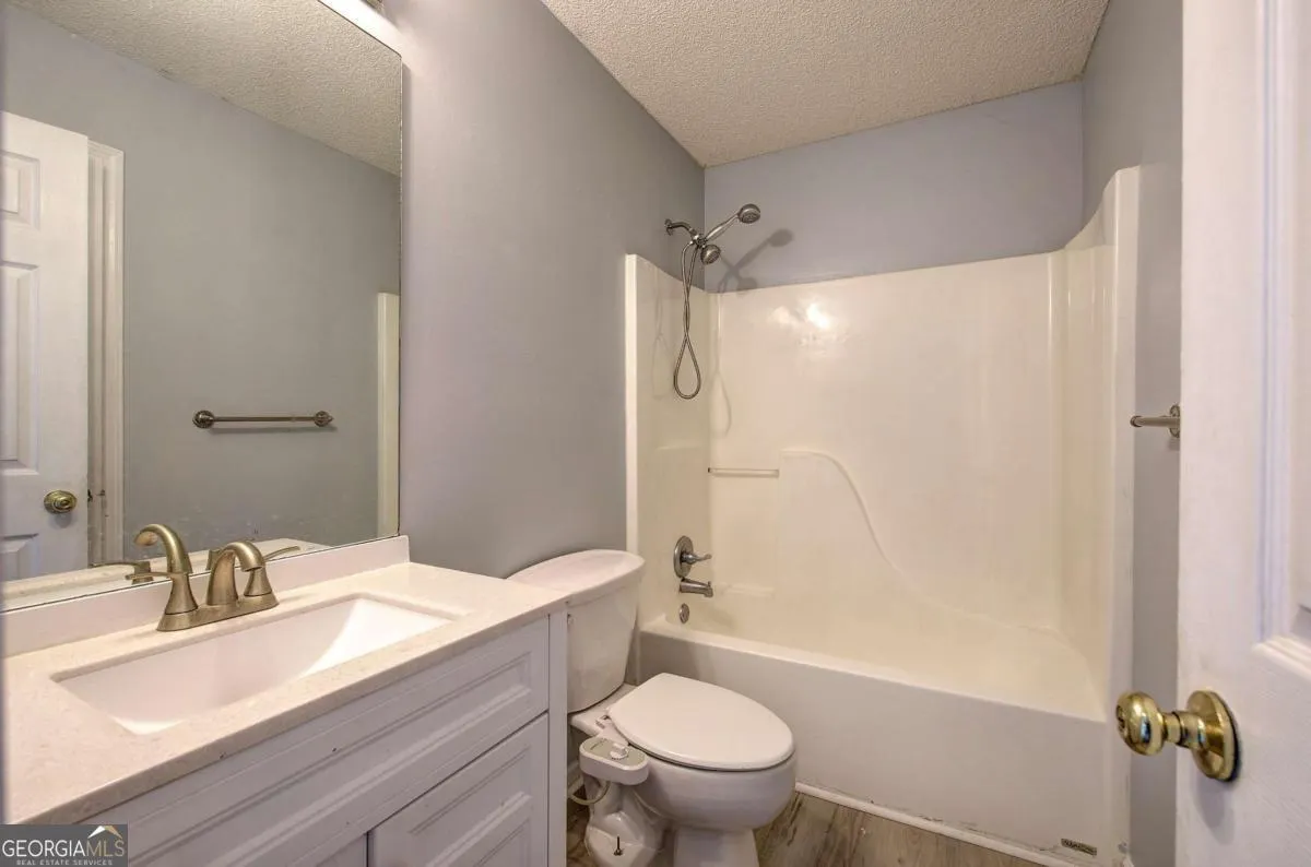 18 Greenmont Court SW