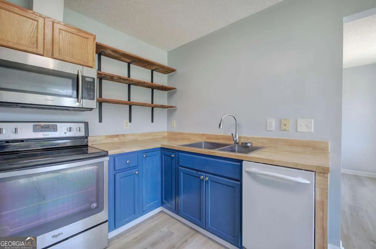 18 Greenmont Court SW