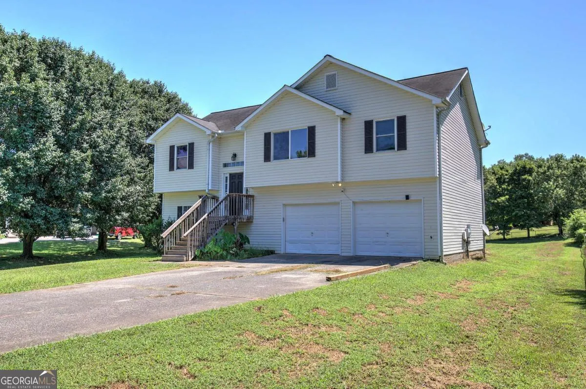 18 Greenmont Court SW