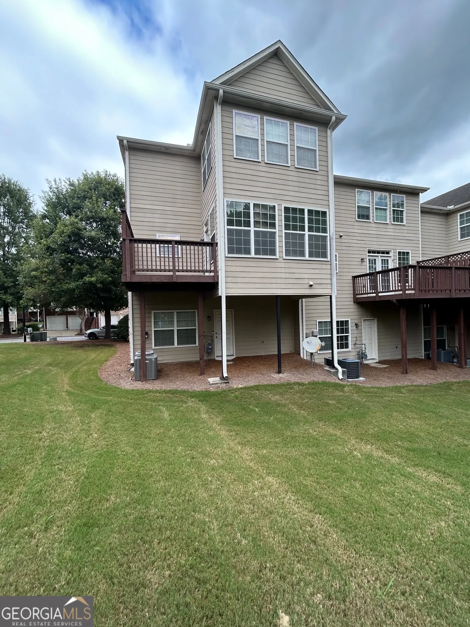 6 2206 Concordia Way SE, #6
