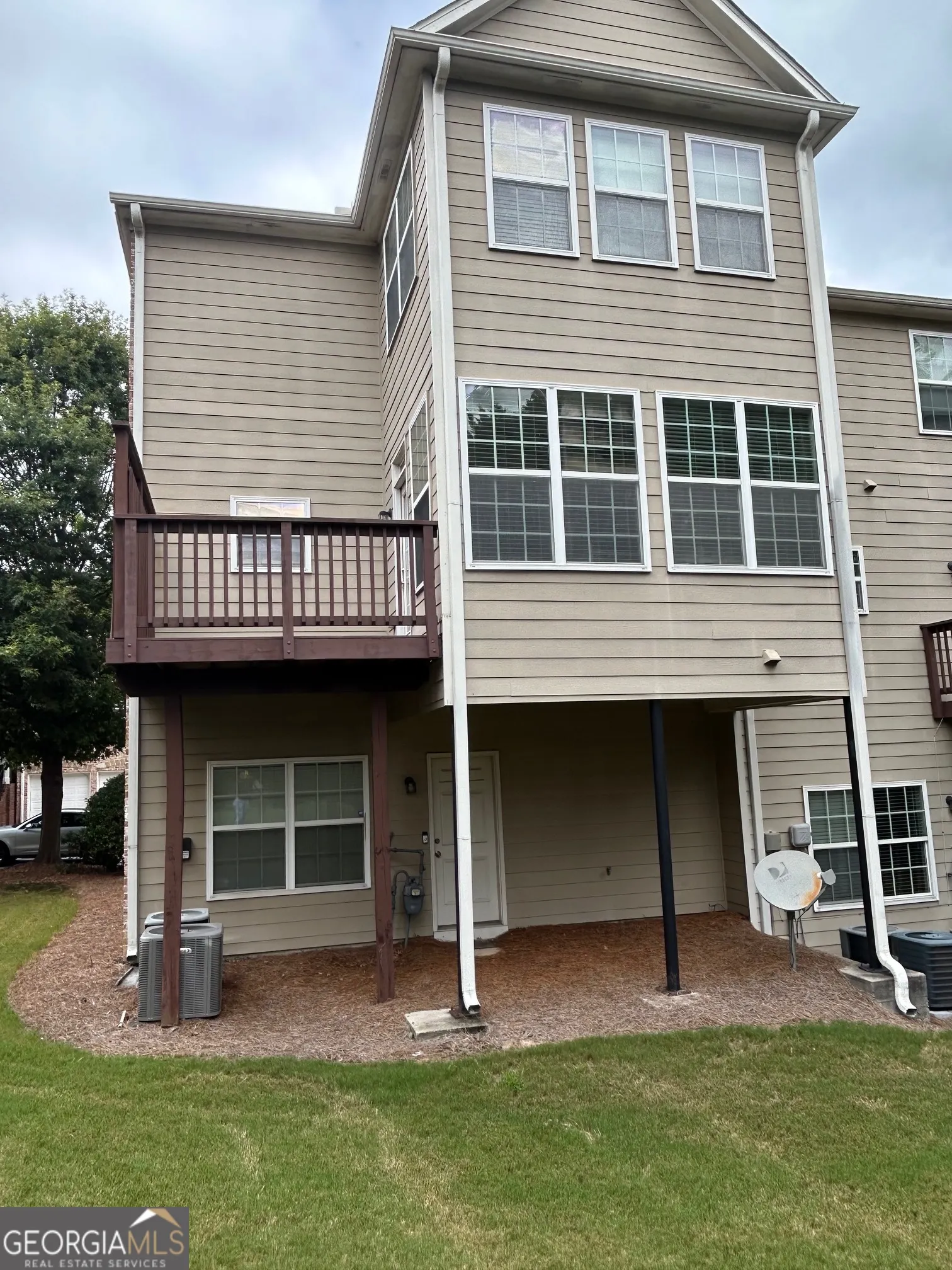 6 2206 Concordia Way SE, #6