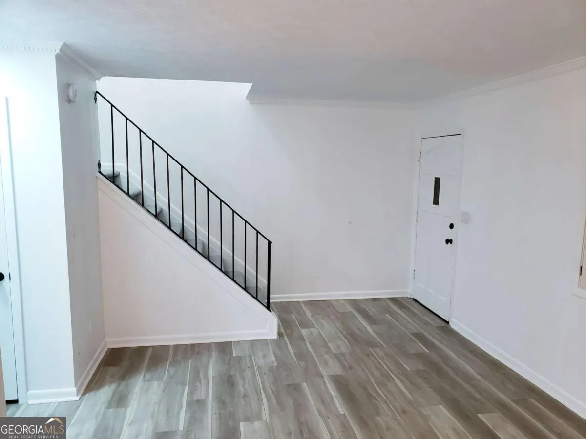 2960 N Dekalb