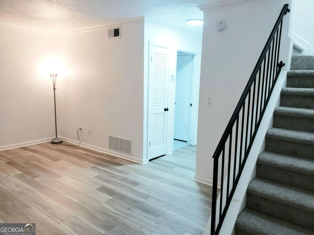 2960 N Dekalb