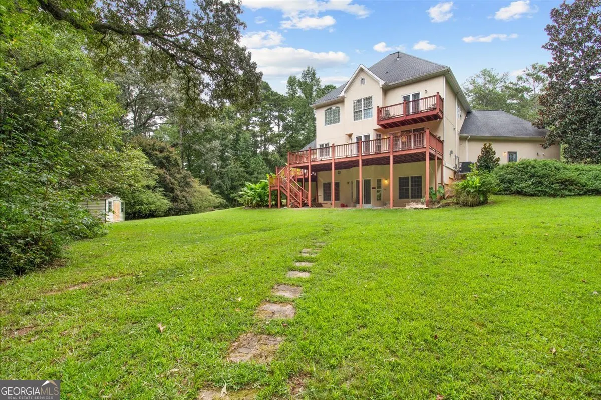 2050 Lester Road NW