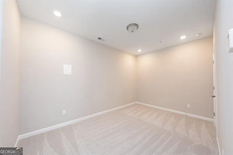 272 Commons Avenue